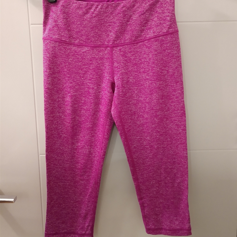 Victoria's secret capri yoga pants XS